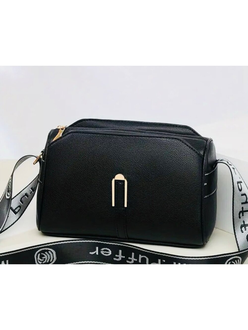 New - Trendy - Retro Inspired Faux Leather Crossbody /Shoulder Bag - Black